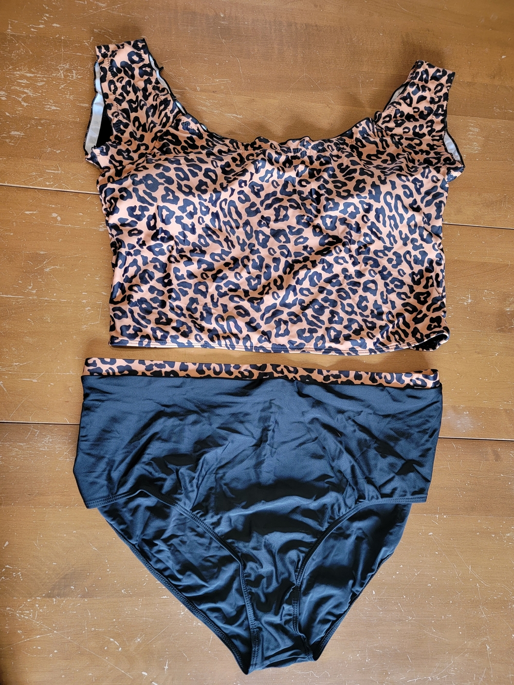 Leopard Print Crop Tankini Top with Black High-Waist Bottoms Size 4X NWT